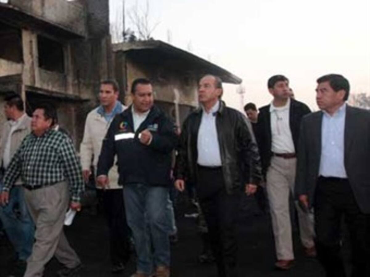 Robo de combustible causa 28 muertos por explosión de oleoducto en México