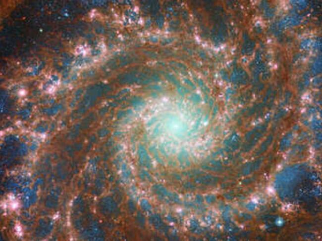 ¡Asombroso! Encuentran estrellas en espiral en un universo primitivo