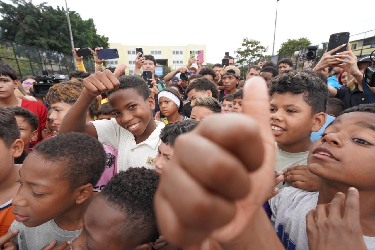 Tres mil niños y niñas asistirán gratis al partido de Messi en Medellín Foto: Alcaldía de Medellín