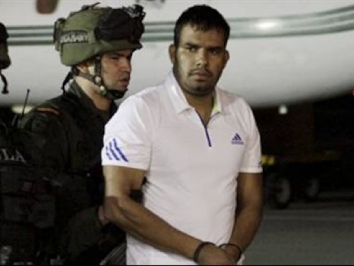 Deportan a Colombia al ex jefe paramilitar alias El Flaco