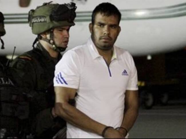 Deportan a Colombia al ex jefe paramilitar alias El Flaco