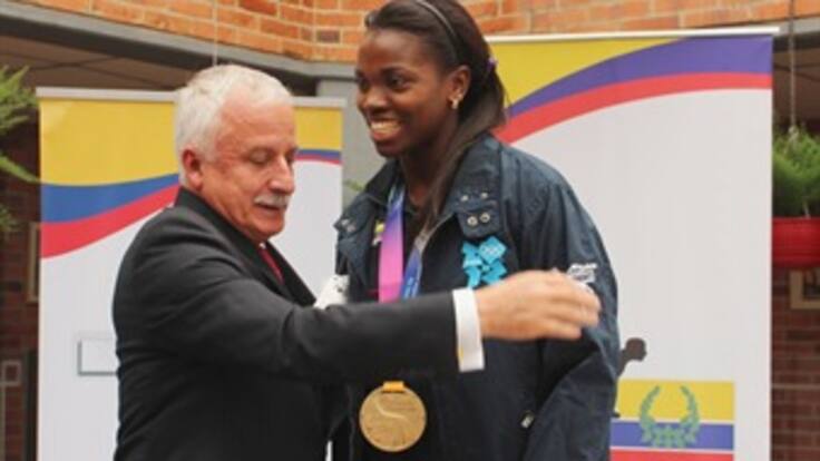 Gran recibimiento a la medallista Catherine Ibargüen a su regreso al país