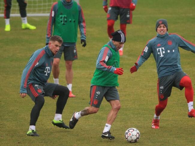 James recibió permiso para ausentarse en la práctica del Bayern Múnich