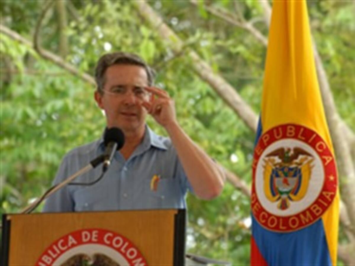 El presidente Uribe pide más tiempo para la política de la Seguridad Democrática
