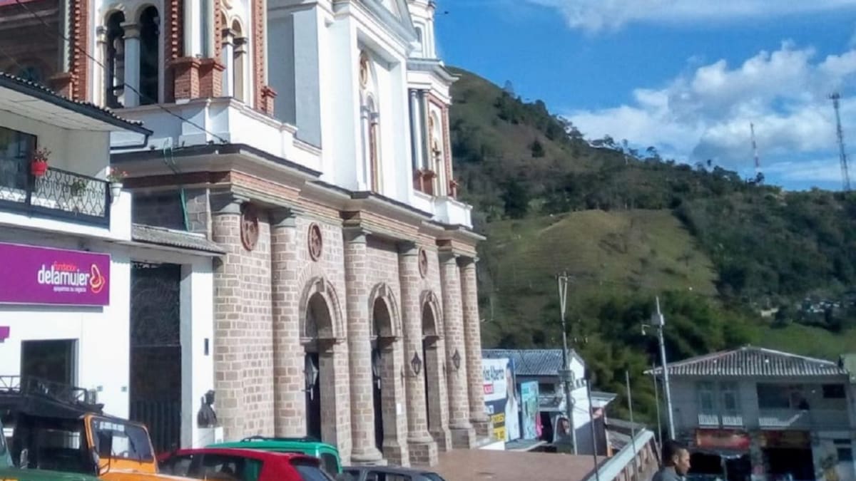 Manzanares renueva sus vías rurales e intermunicipales