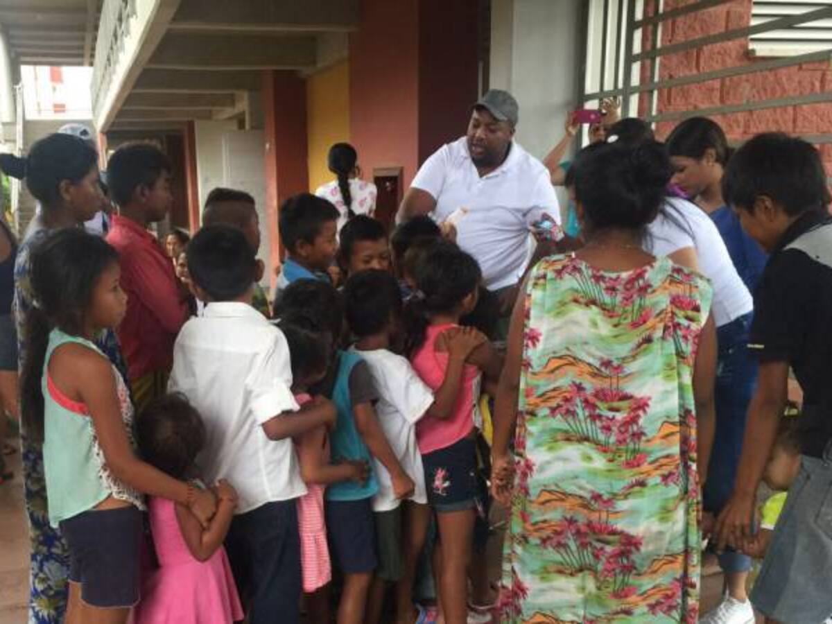 Familias indígenas evacuadas de zonas costeras por inundaciones en La Guajira