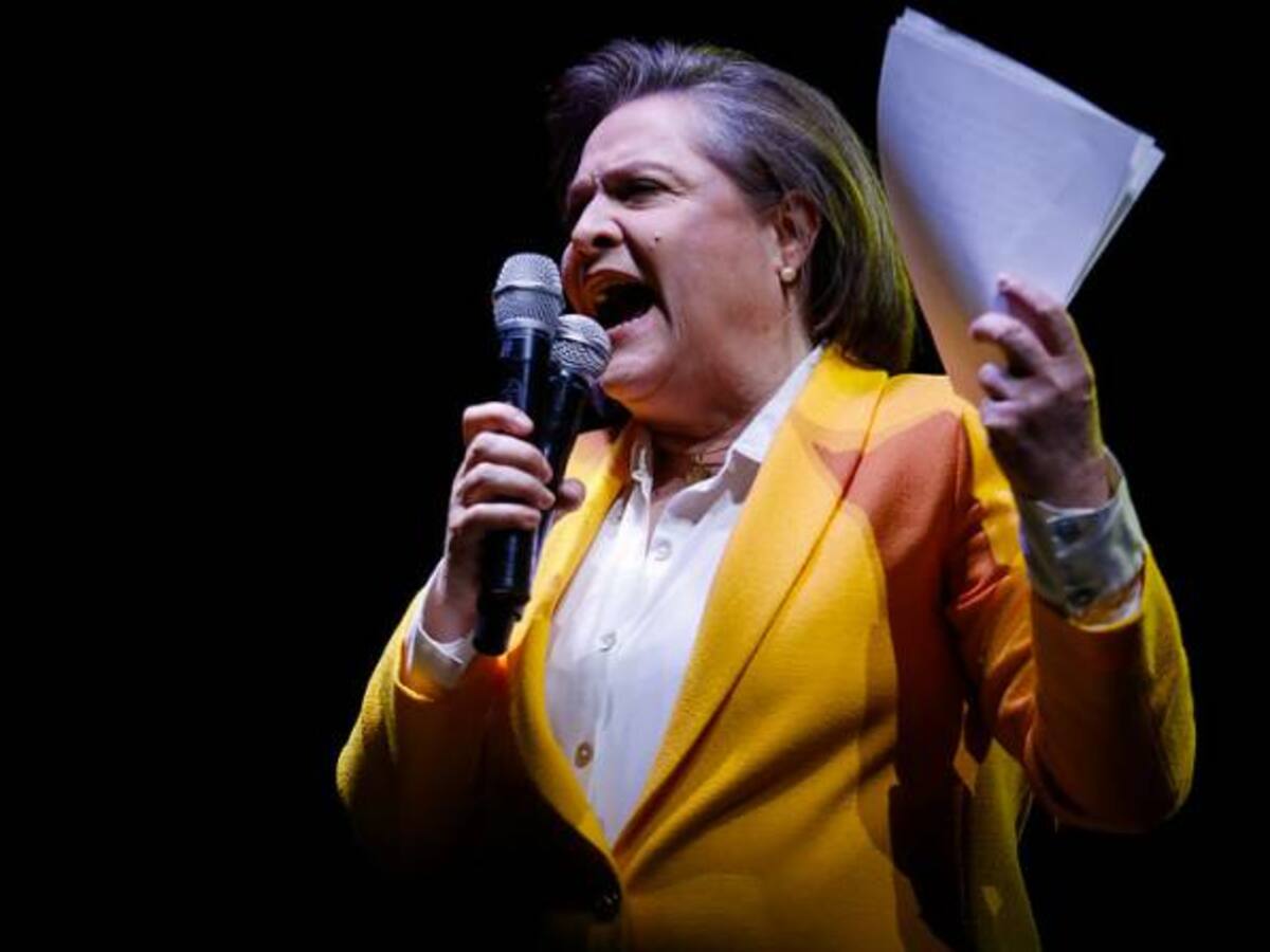 En firme inscripción de Clara López a la Alcaldía de Bogotá