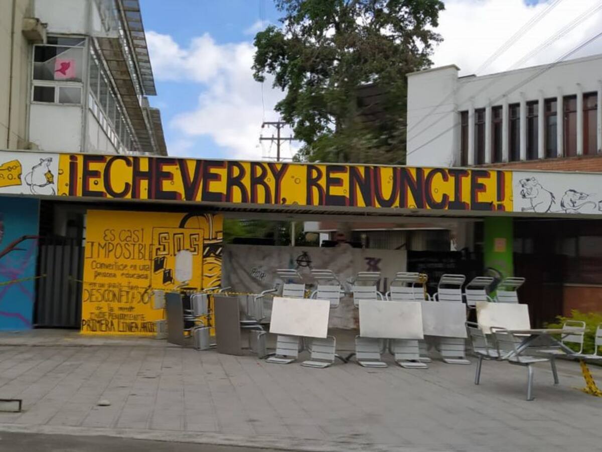 Suspensión indefinida a programas en cese de actividades en la Uniquindío