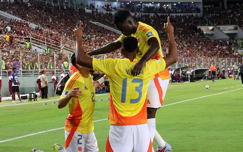 Selección Colombia celebra el gol marcado a Venezuela / Getty Images