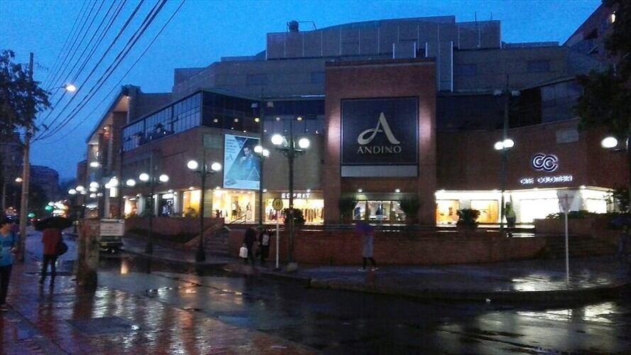 Se están evaluando en detalle 250 cámaras de video de Centro Andino: Policía. Foto: Colprensa