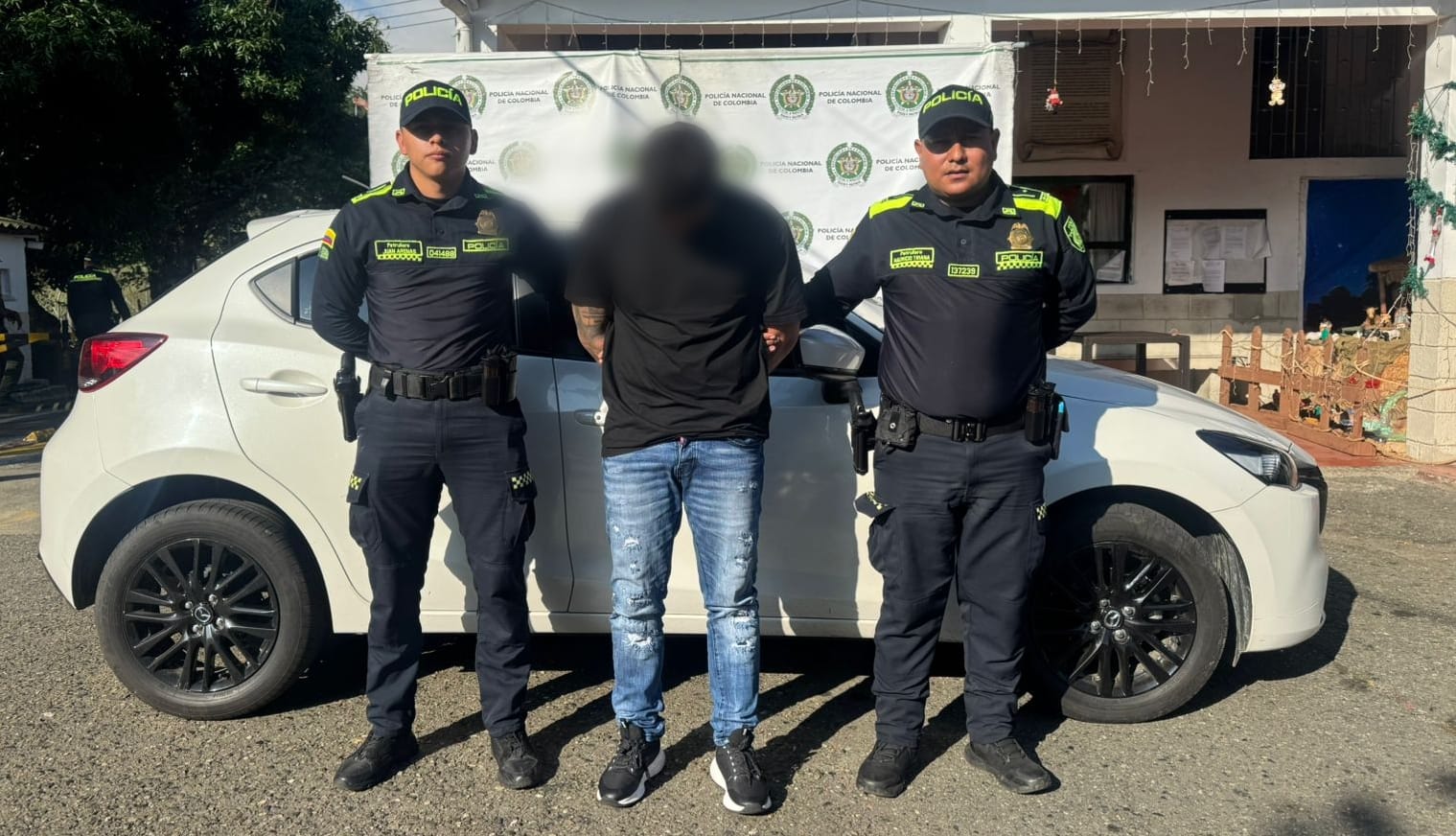 Autoridades recuperan vehículo robado en Castilla y capturan al presunto responsable Foto: Alcaldía de Medellín