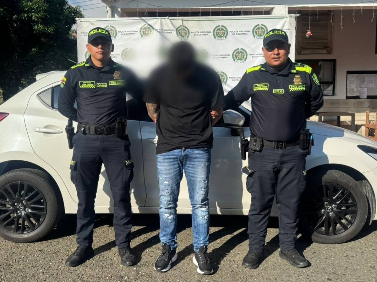 Autoridades recuperan vehículo robado en Castilla y capturan al presunto responsable