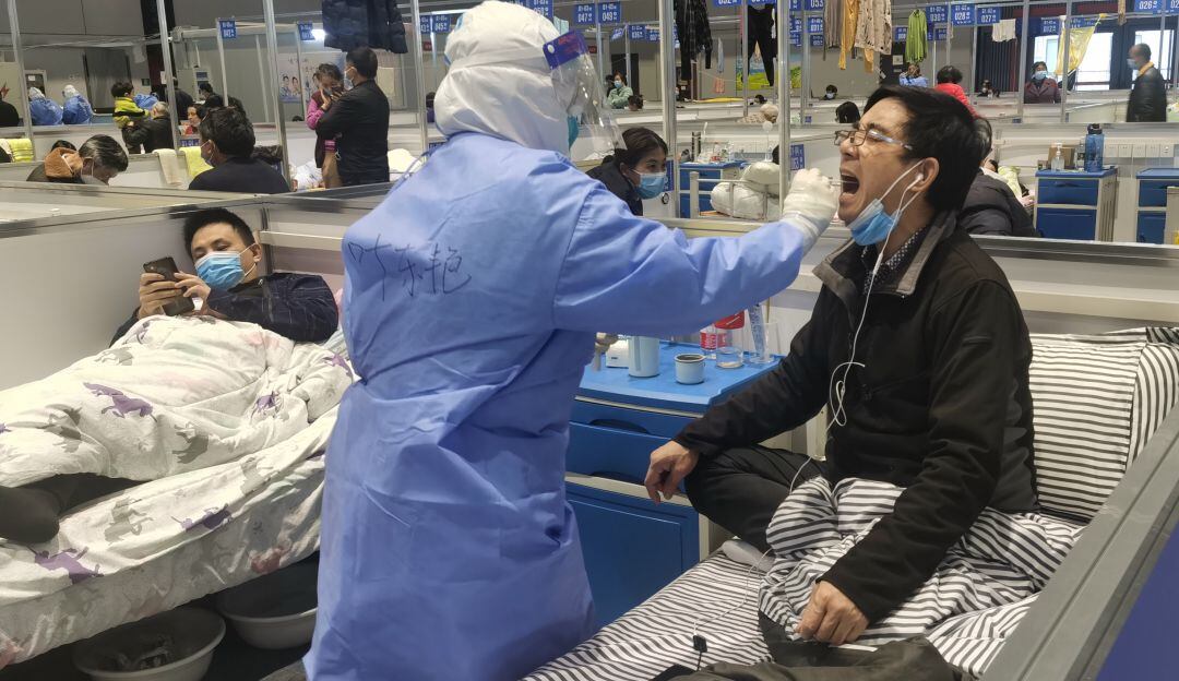 Pruebas a los ciudadanos en los centros de aislamiento