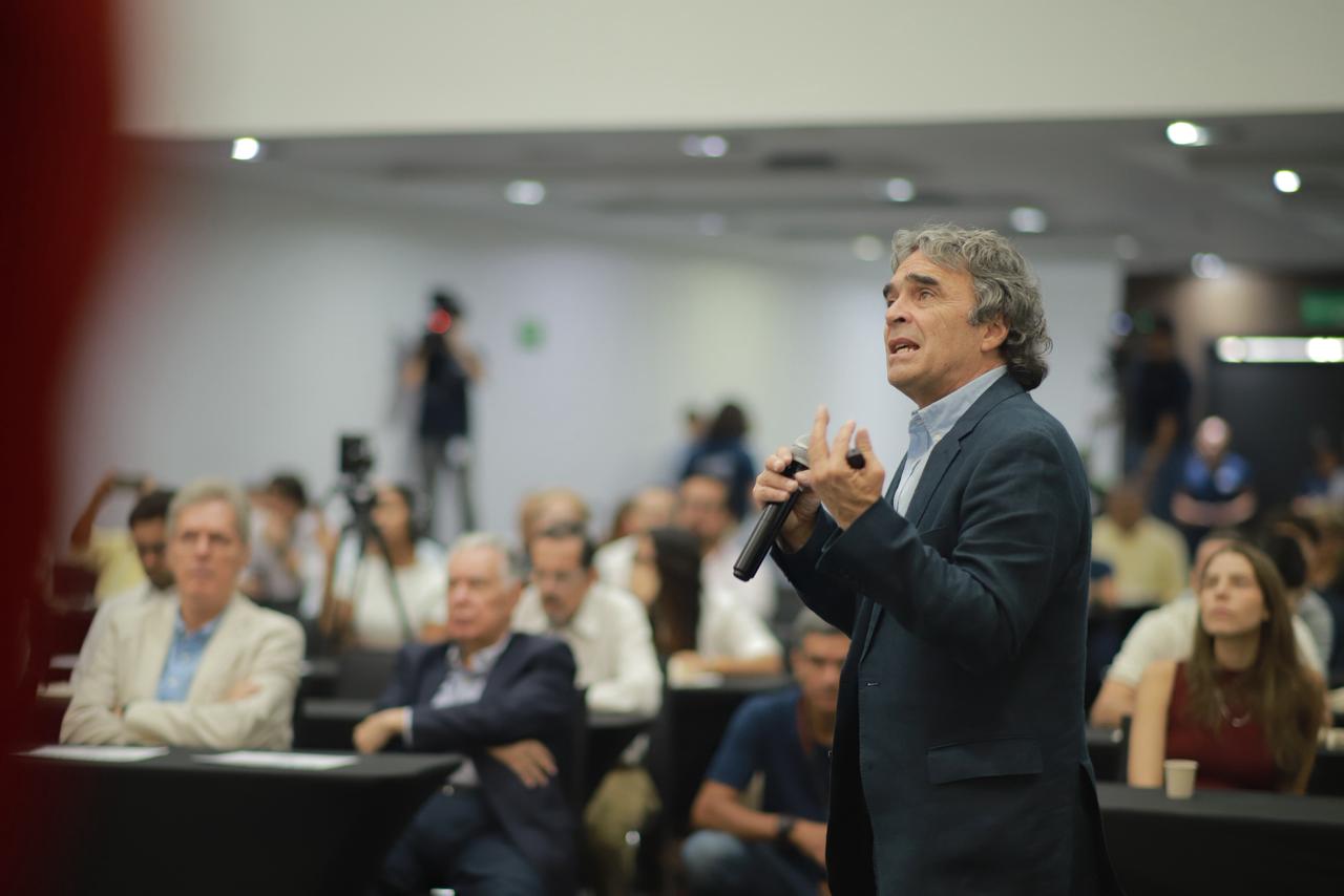 Sergio Fajardo en Cali lanza su propuesta de seguridad para el país