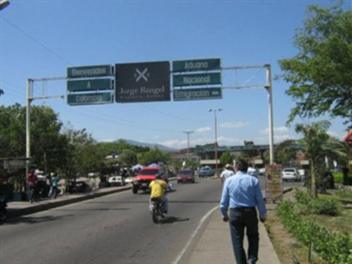 Sector transportador se va de la frontera con Venezuela