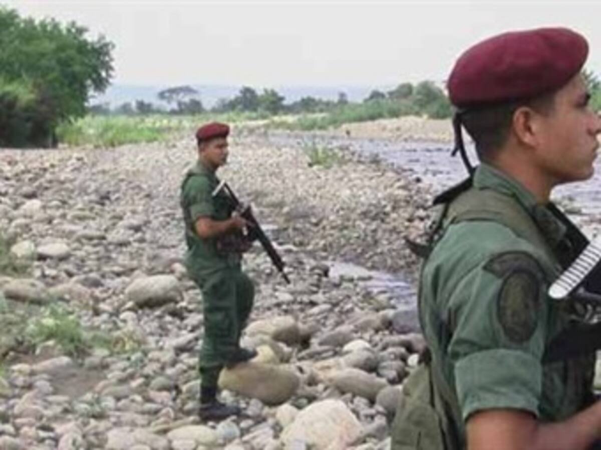 Congresista asegura que colombianos deportados por Venezuela fueron torturados