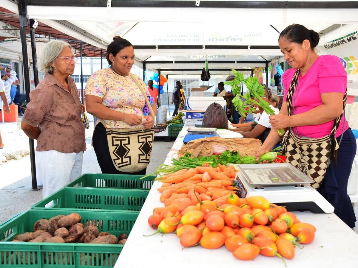 Este viernes, doble jornada de mercado campesino del PES- Pedro Romero