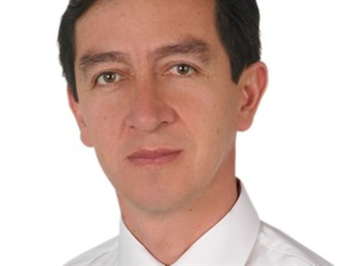 Concejal del Polo admite reuniones con uribistas, pero dice que no renunciará a su curul