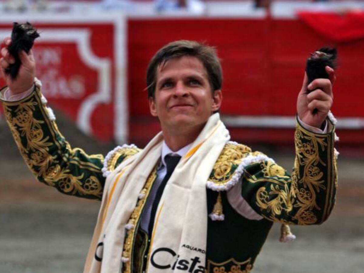 Vándalos prenden fuego a la plaza de Toros César Rincón en Boyacá