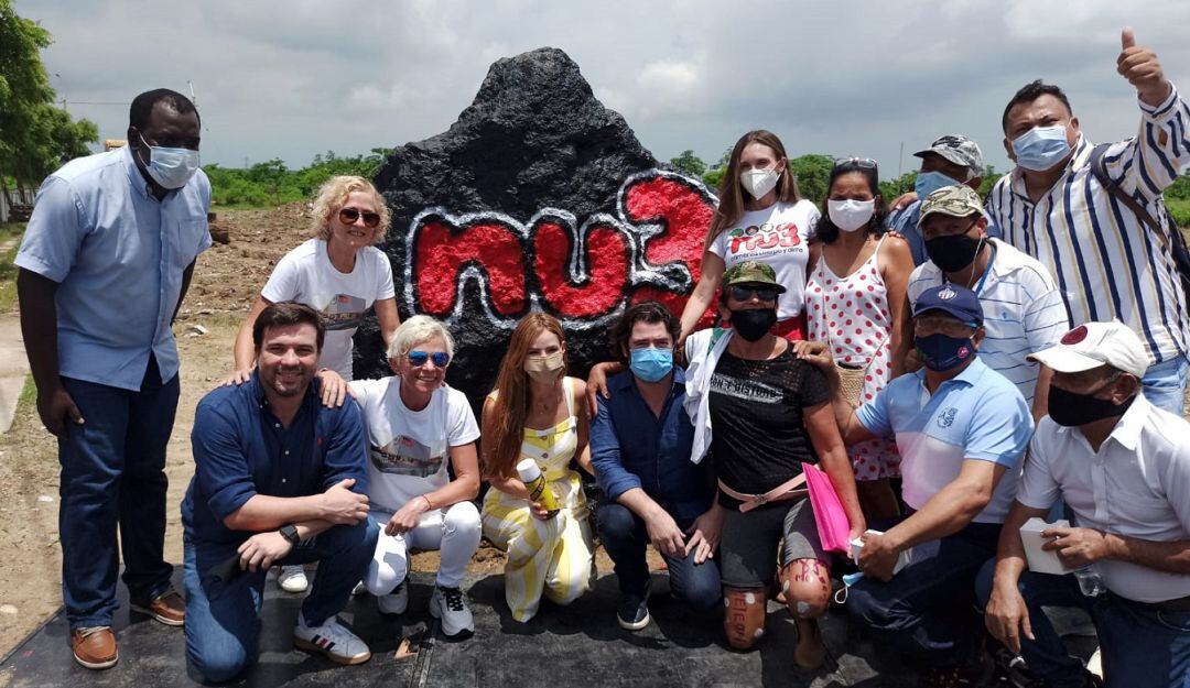 Primera piedra de la Fundación Nu3 en Villa San Pablo