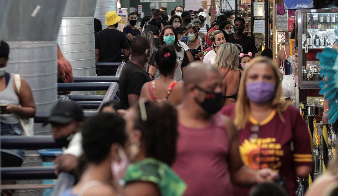 OMS advierte que América aún no ha llegado al pico de la pandemia