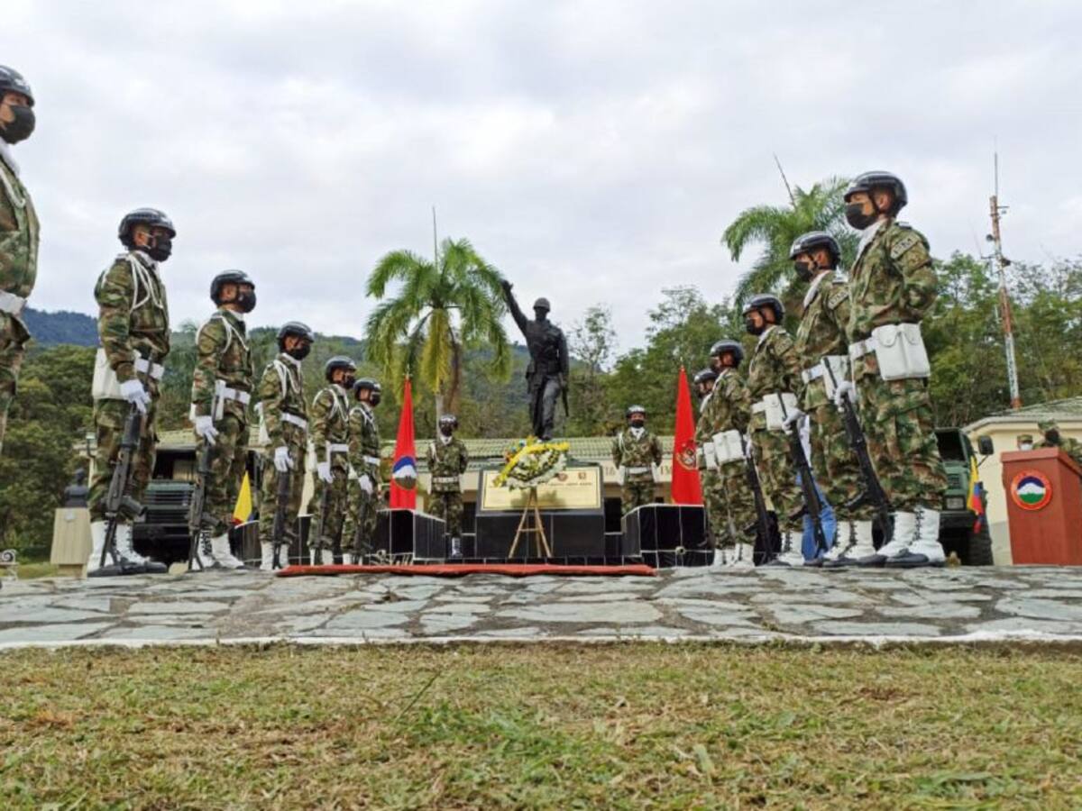 Con ofrenda floral se rindió homenaje a la patria en Ibagué