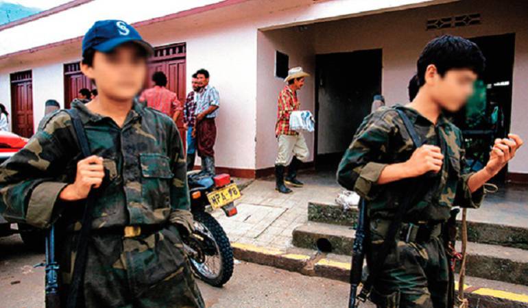 Archivo. El reclutamiento de menores por grupos al margen de la ley es un problema sensible en Colombia