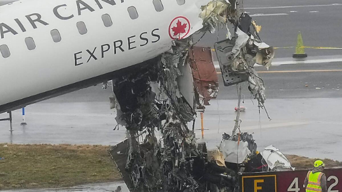Sistema de seguridad de LaGuardia no emitió alertas antes de colisión mortal entre avión y bomberos