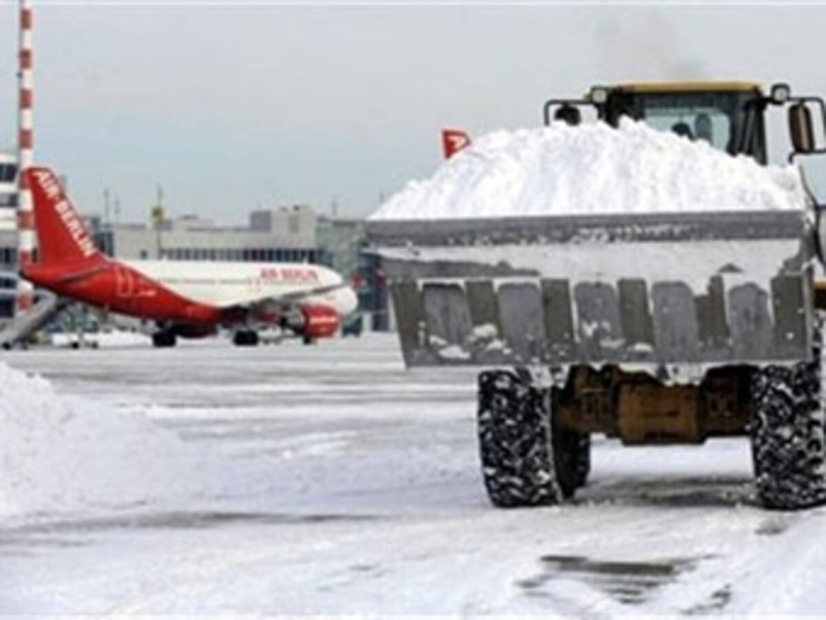 Temporal que castiga Europa mantiene el colapso en el tráfico aéreo