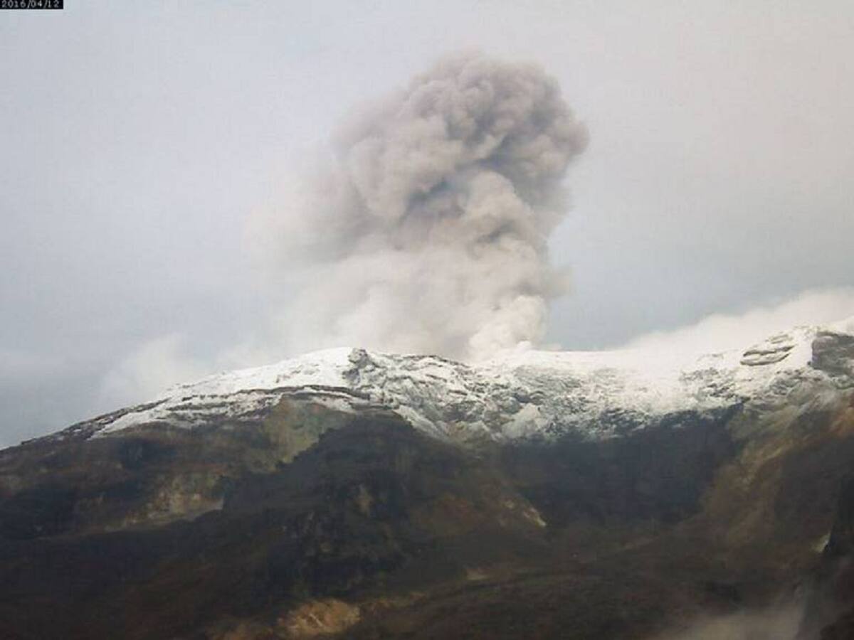 “Persisten las emisiones de ceniza en el Volcán del Ruiz”: Servicio Geológico Colombiano