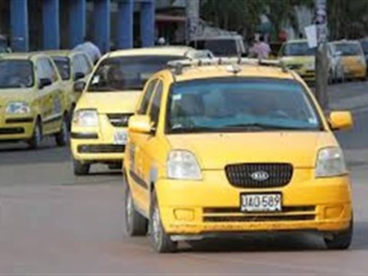 Desde el próximo lunes reajustan las tarifas de taxi en Medellín