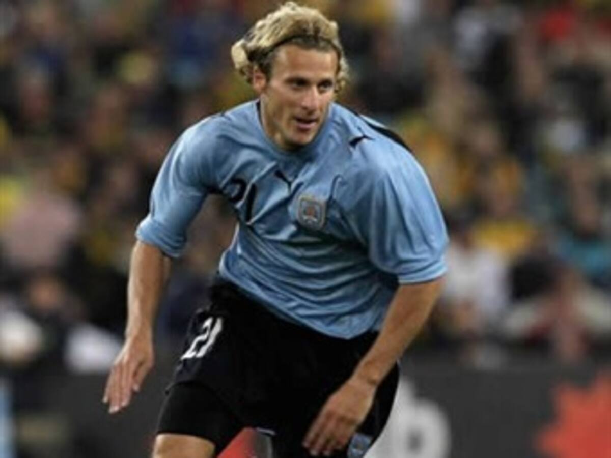 Diego Forlán revela el uso continuo de Twitter durante el Mundial