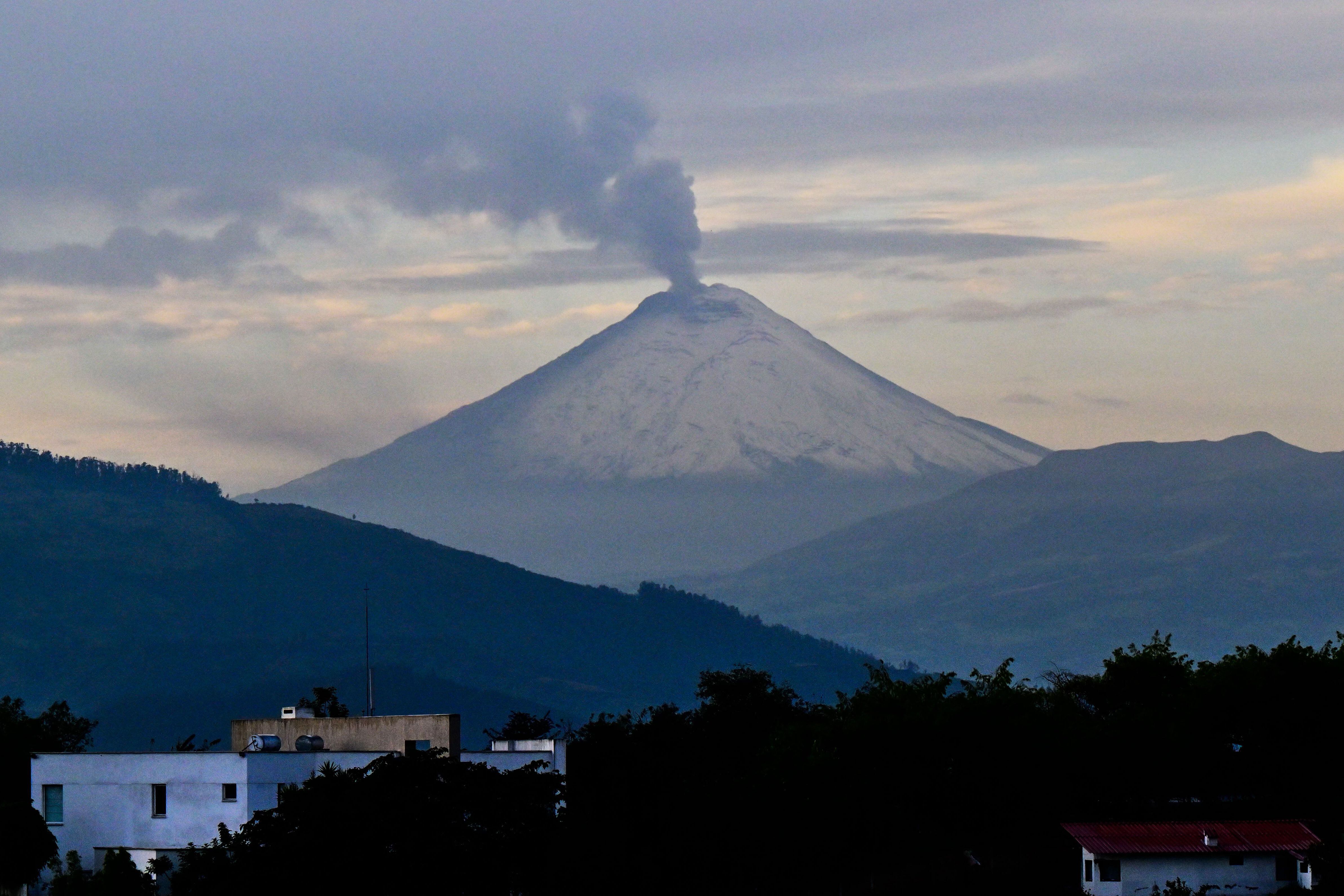 Vista del Volcán Cotopaxi, desde Quito, Ecuador / Foto: GettyImages