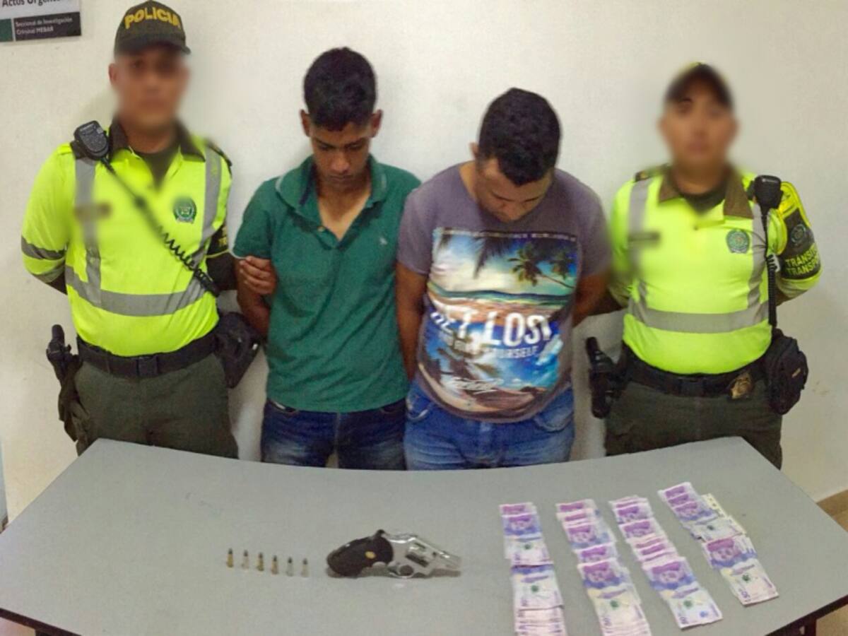 Policía captura a dos presuntos fleteros