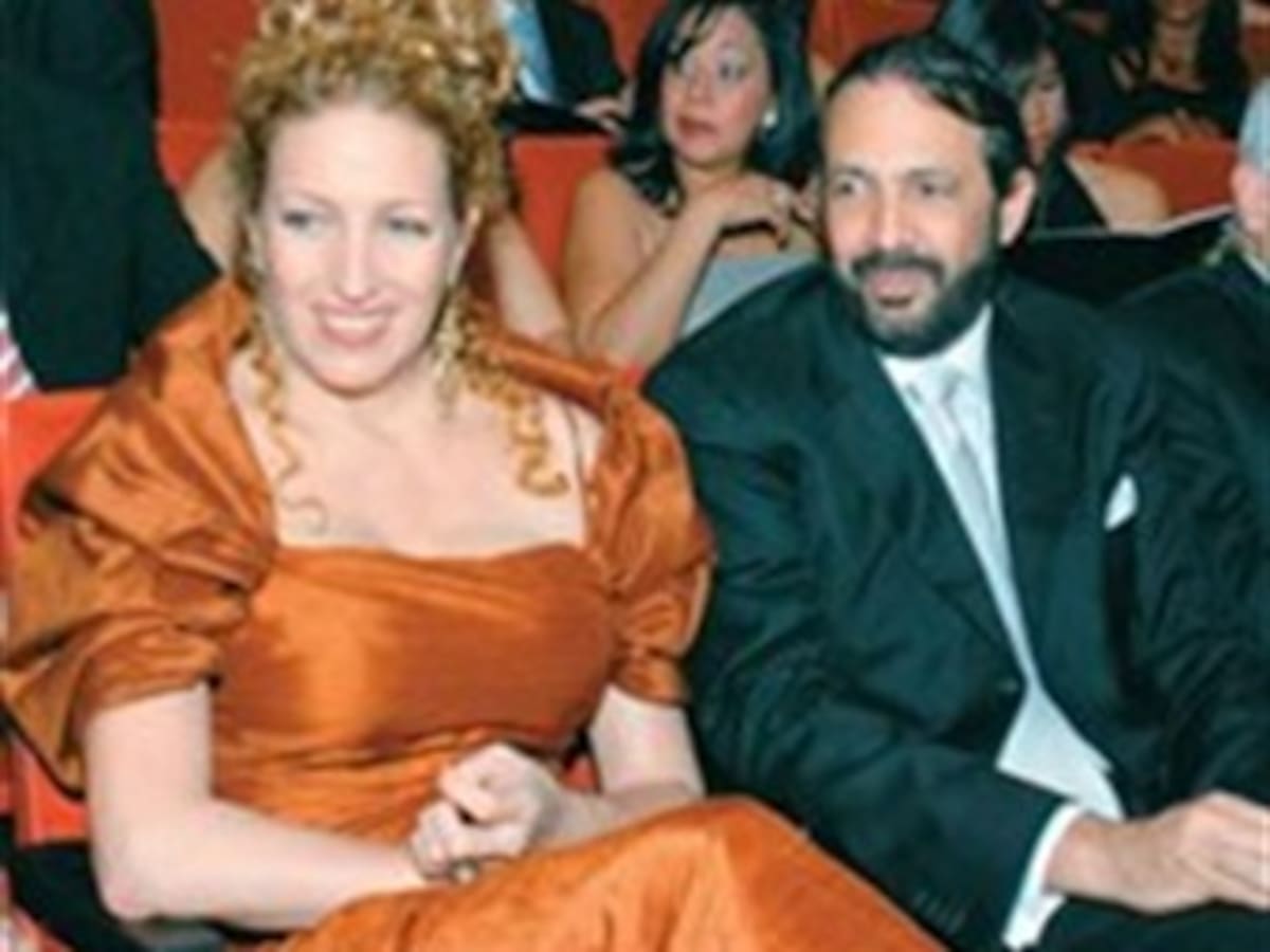 Juan Luis Guerra abandonó congregación por celos de su esposa, revela religiosa