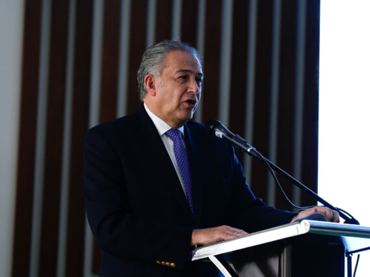 General (r) Óscar Naranjo no será candidato a la Presidencia