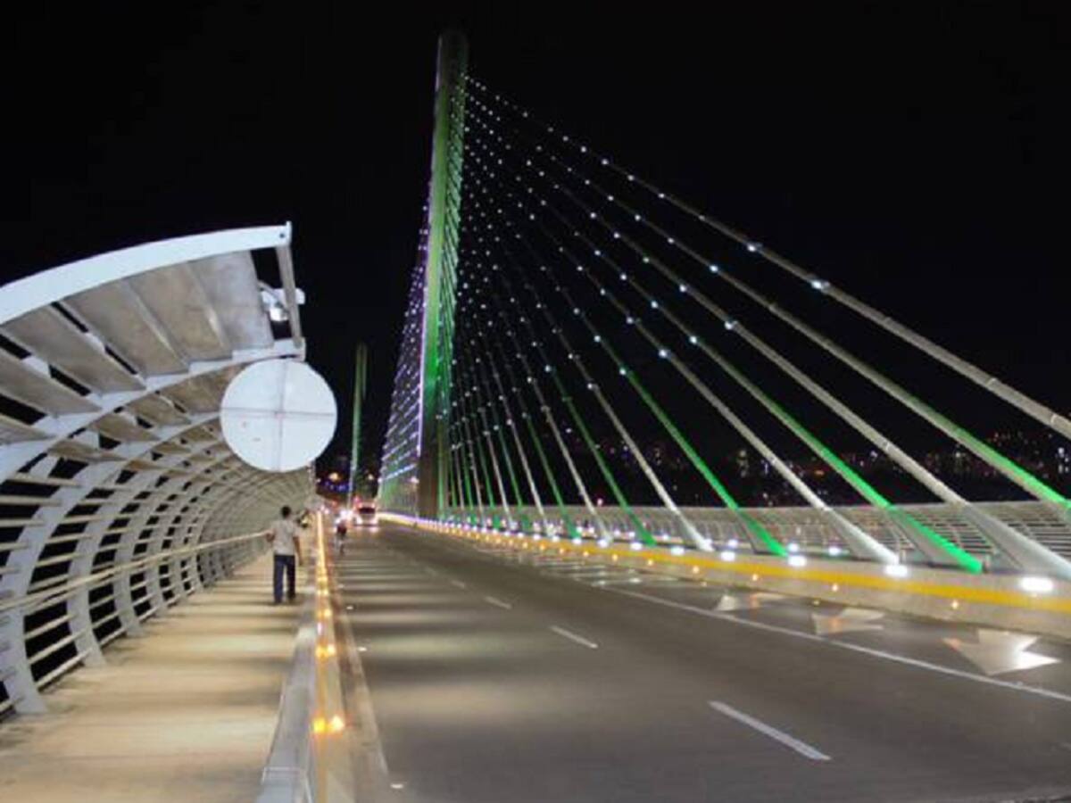 Cerrados dos carriles del Puente de la Novena ¿cuál es la razón?