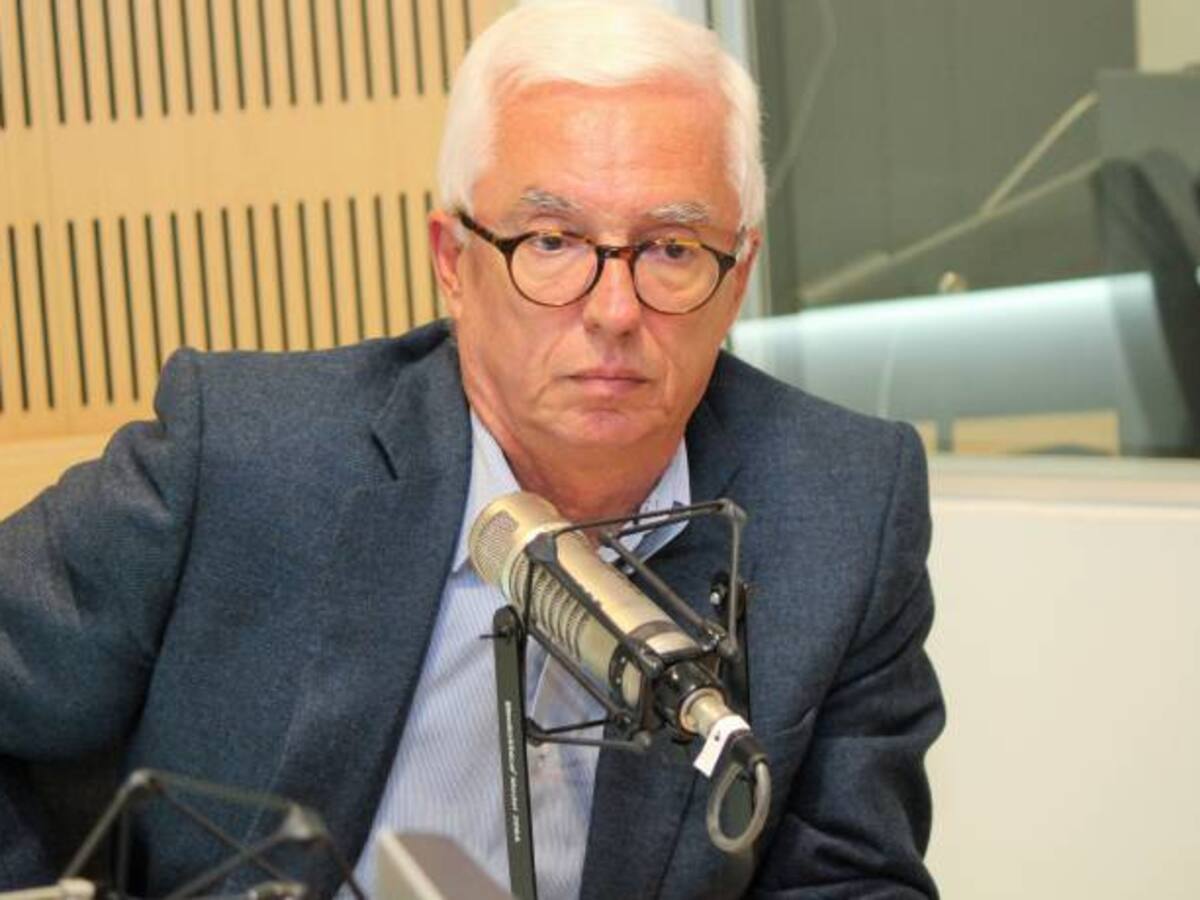 Robledo responsabilizó al ministro de salud de la crisis del sector