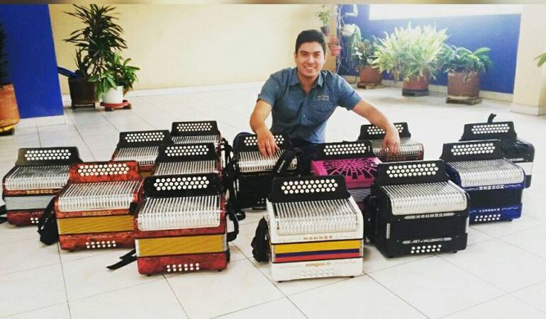 Julián Mojica recibe homenaje de su tierra en el Festival Vallenato Nobsa 2018