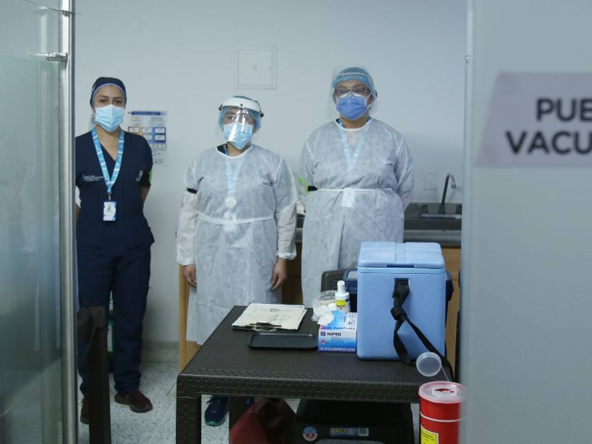 Vacuna contra COVID de Moderna llegaría a Colombia a mediados del año