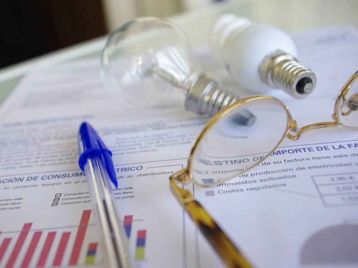 Gobierno prepara paquete de medidas regulatorias para controlar tarifas de energía