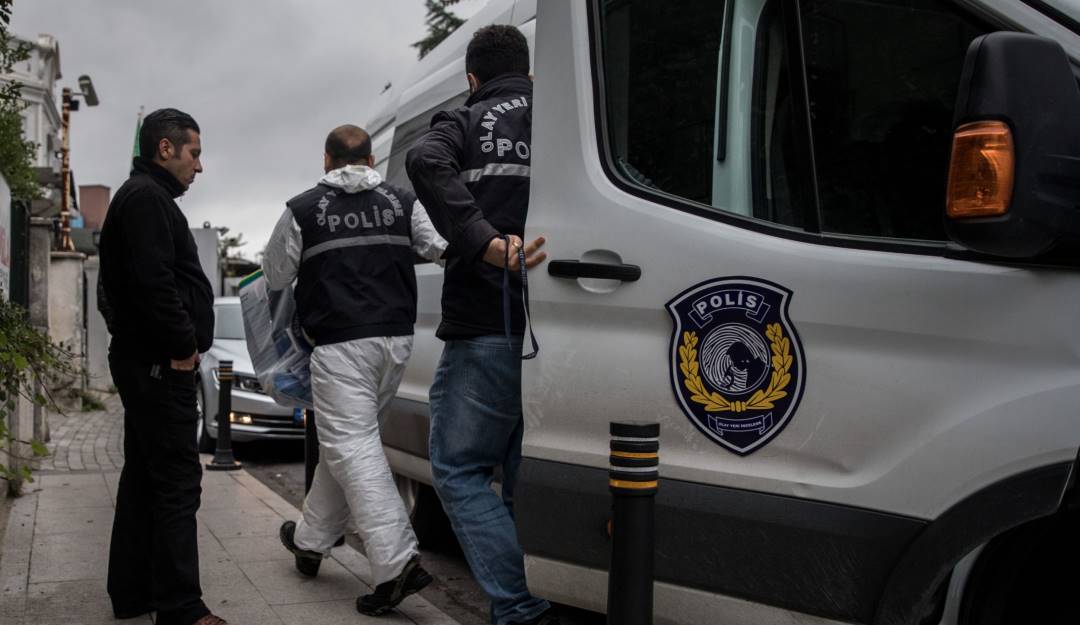 Autoridades investigativas y de tránsito de Turquía. Foto: Getty