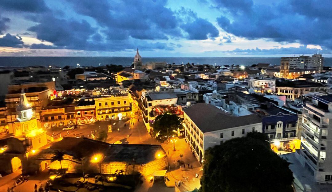 Además, las discotecas y bares funcionarían hasta la 1 am y se restringiría el expendio y consumo de bebidas alcohólicas