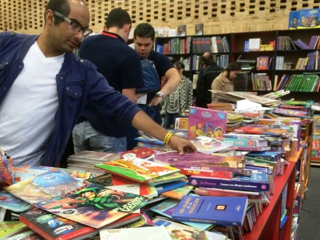 Presentarán obras bolivarenses en Feria Internacional del Libro