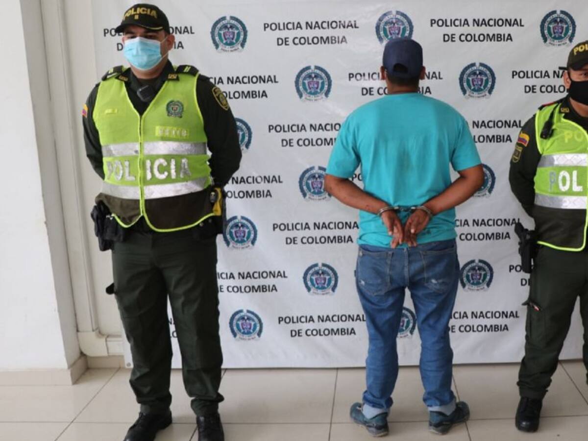 VIDEO: En flagrancia capturaron rompe vidrios