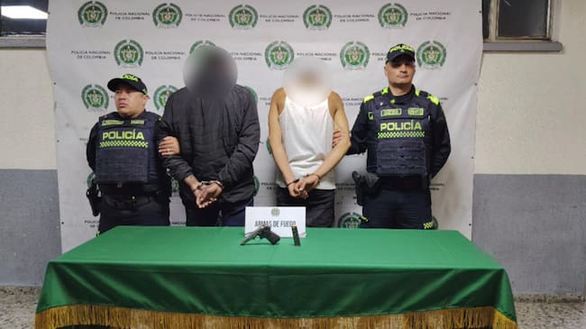 Capturan a dos hombres tras robo de vehículo a conductor de aplicación en Usme.(Foto: cortesía Policía Metropolitana de Bogotá)