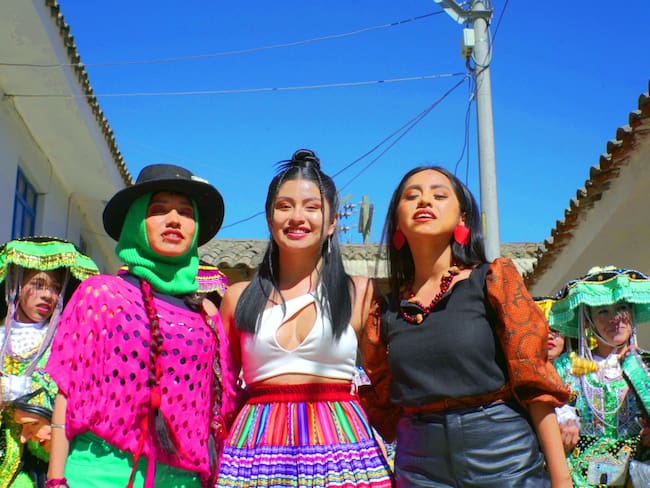 Wendy Sulca regresa cantando "Unidas"