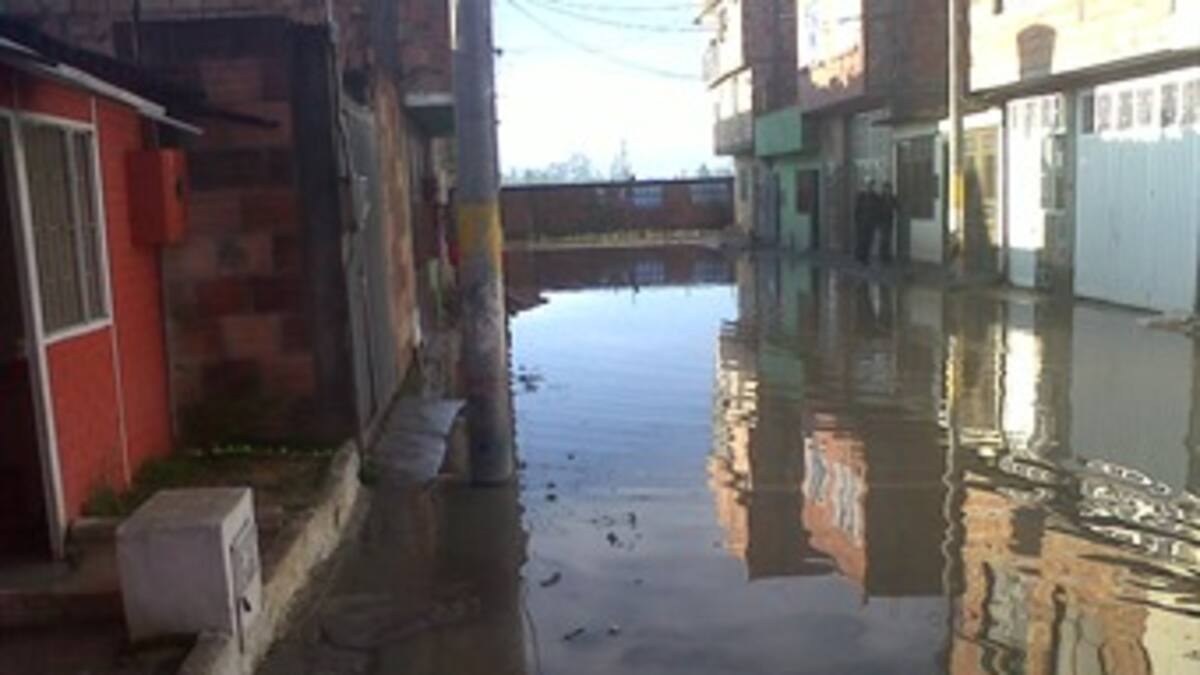Noventa casas inundadas por las intensas lluvias en Fontibón y Mosquera, Cundinamarca