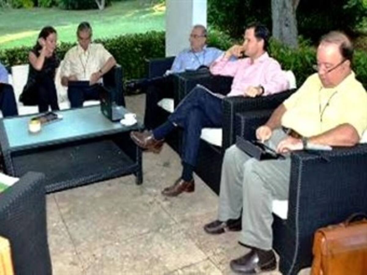 En medio de polémica por negativa de una Constituyente reinician diálogos en La Habana