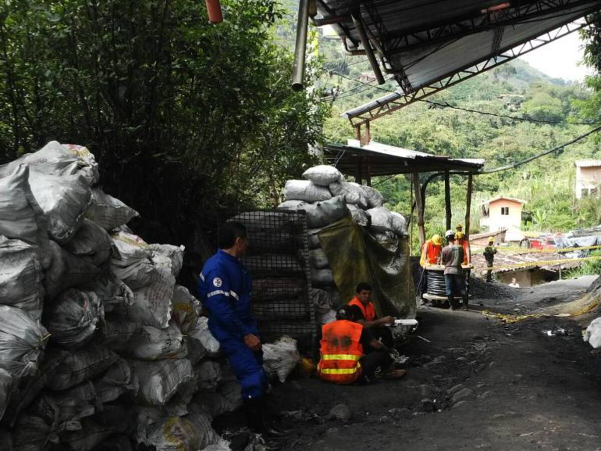 Parálisis de minas de carbón afecta ingresos de 700 familias en Angelópolis, Antioquia